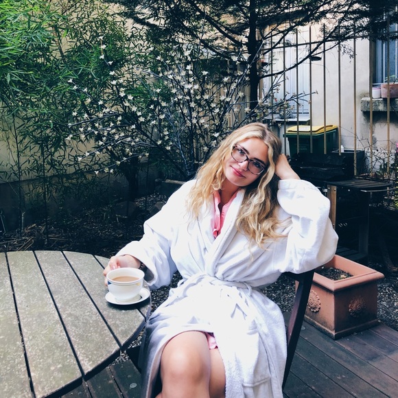 Meet your Posher, Libee - Picture 1 of 13